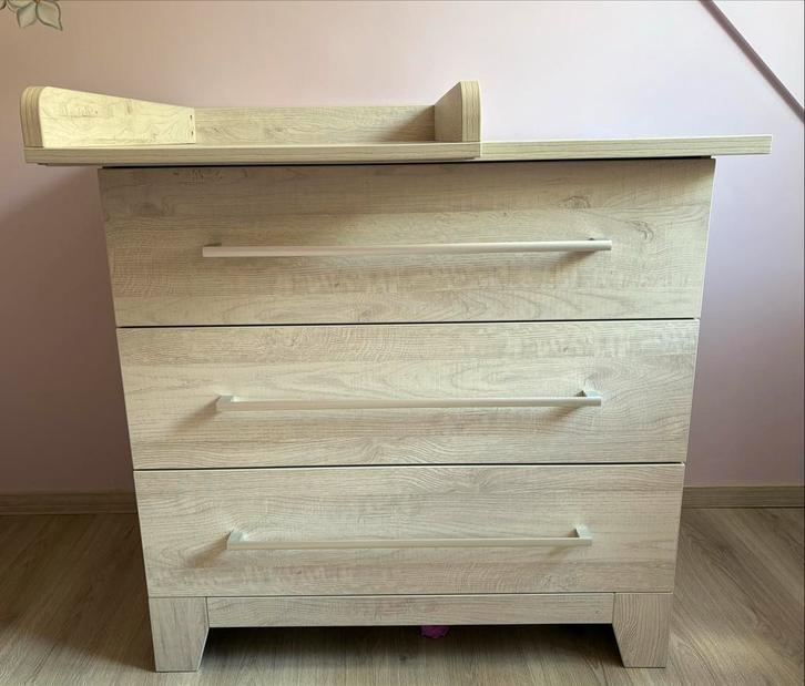 Commode met bladvergroter + wandrek, Kinderen en Baby's, Kinderkamer | Commodes en Kasten, Zo goed als nieuw, Commode, 90 tot 105 cm