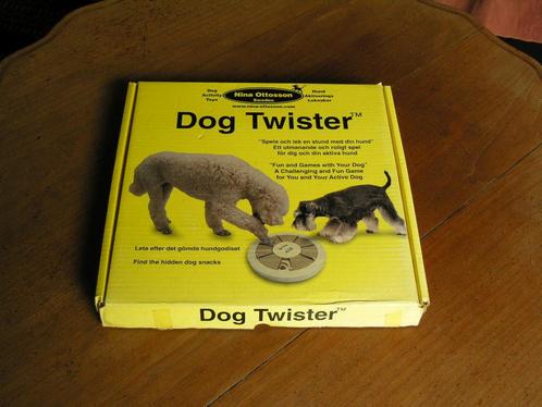 Nina Ottosson Dog Twister., Dieren en Toebehoren, Hondenspeelgoed, Zo goed als nieuw, Intelligentiespeelgoed, Ophalen of Verzenden