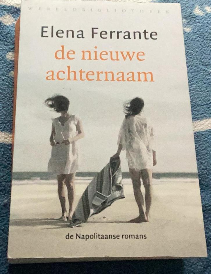 Elena Ferrante, de nieuwe achternaam., Boeken, Historische romans, Zo goed als nieuw, Ophalen of Verzenden