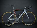 Pinarello Dogma F8 - Campagnolo Chorus - Infinito fullcarbon, 28 inch, Carbon, 49 tot 53 cm, Zo goed als nieuw