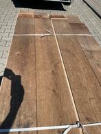 48 m2 eiken multivloer. 22 cm breed 15 mm dik toplaag 3mm, 2e hands product geen info bekend, 2e hands product geen info bekend