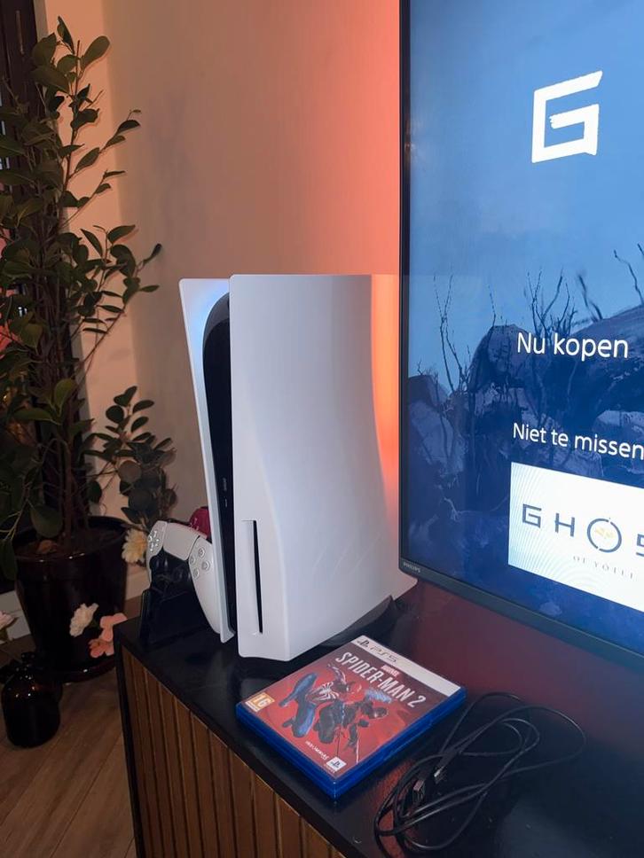 PS5 Disk Editie + 2 Controllers + Spiderman 2, Spelcomputers en Games, Spelcomputers | Sony PlayStation 5, Zo goed als nieuw, Playstation 5