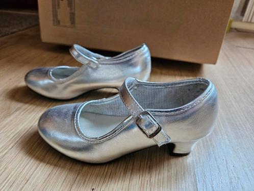Hakjes maat 28 zilverkleurig van La Señorita, Kinderen en Baby's, Kinderkleding | Maat 110, Gebruikt, Jongen of Meisje, Overige typen