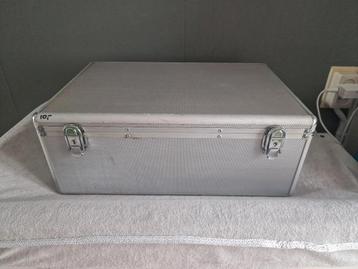 Stevige aluminium cd/dvd koffer beschikbaar voor biedingen
