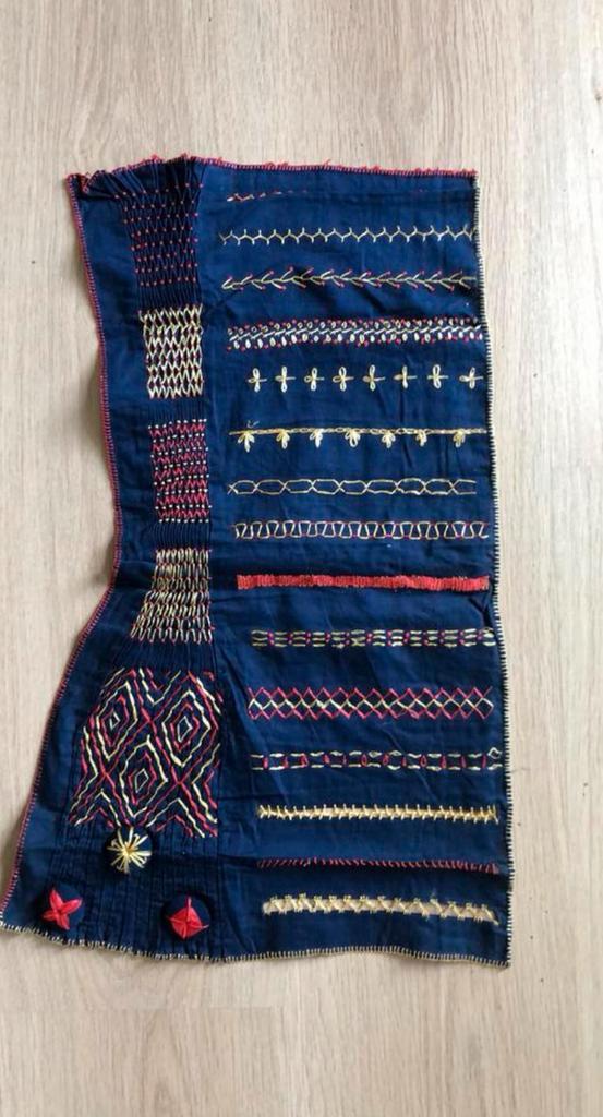 Pronklap / schoolwerk, Antiek en Kunst, Antiek | Kleden en Textiel, Ophalen of Verzenden