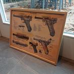 Gedetailleerde tekening Luger P08 in lijst, Verzamelen, Militaria | Tweede Wereldoorlog, Ophalen of Verzenden, Nederland