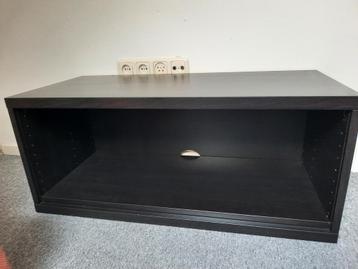 Boekenkastje of tv-meubel zwart met plank (los op foto)  beschikbaar voor biedingen