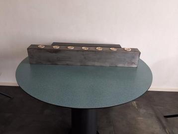 Loden Kandelaar beschikbaar voor biedingen