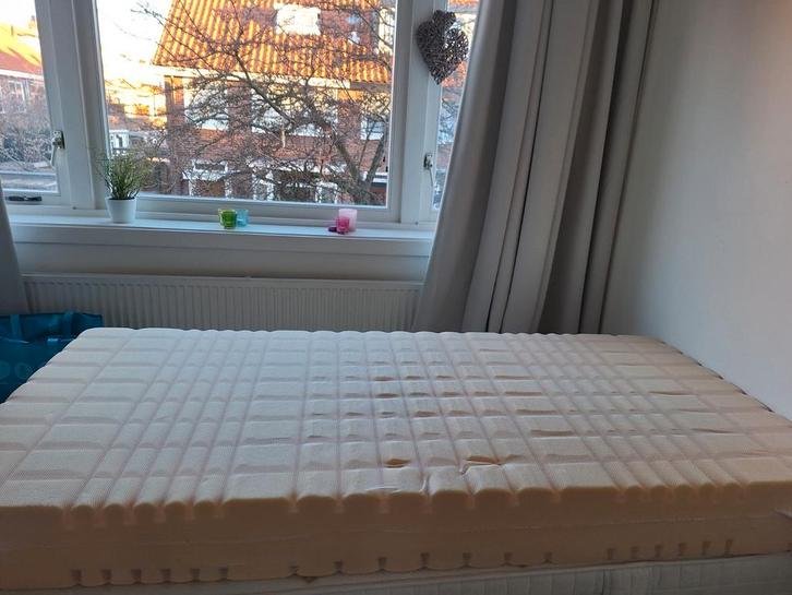 Eén/twee 7 Zones koudschuimmatras zgan 90x200, zonder tijk, Huis en Inrichting, Slaapkamer | Matrassen en Bedbodems, Zo goed als nieuw