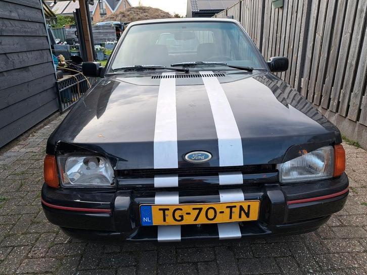 Zeldzame orginele NL ford escort xr3i hatchback!, Auto's, Oldtimers, Bedrijf, Mercedes-Benz, Coupé, Handgeschakeld, Ophalen