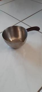Klein saus/ jus kommetje RVS , met gebogen houten steel, Overige materialen, Overige typen, Ophalen of Verzenden, Zo goed als nieuw