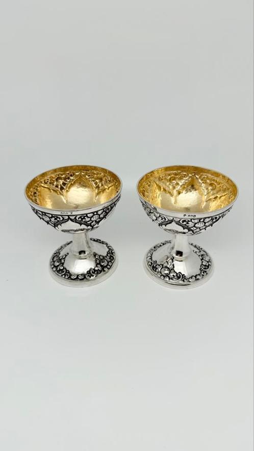 2 antieke Djokja zilveren coupes uit Indonesië., Antiek en Kunst, Antiek | Goud en Zilver, Zilver, Verzenden