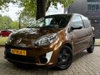 Renault Twingo 1.2 16V 2011  Airco Elek ram All Seasons APK, Auto's, 839 kg, Twingo, 74 pk, 4 cilinders