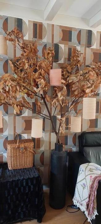 Boom met lampions, Huis en Inrichting, Woonaccessoires | Kunstplanten en Kunstbloemen, Zo goed als nieuw, Ophalen