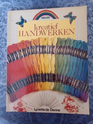 Kreatief Handwerken - Hobby Boek beschikbaar voor biedingen