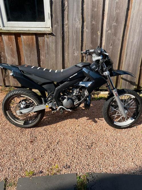Derbi senda 70cc, Fietsen en Brommers, Brommers | Derbi, Zo goed als nieuw, Ophalen