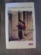 Andrea Camilleri - Het jachtseizoen (Hardcover + stofomslag), Ophalen of Verzenden, Zo goed als nieuw