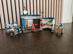 Playmobil 70568 Politiebureau met Motor, Ophalen of Verzenden, Zo goed als nieuw, Complete set