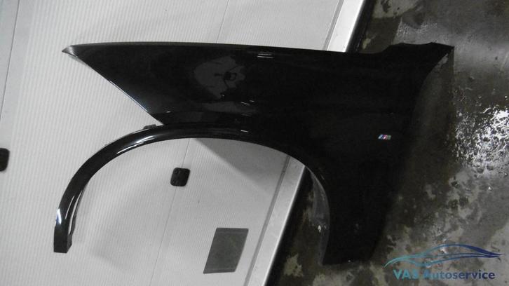 Voorscherm links BMW X5 M-pakket Saffierzwartmetallic.  51 6, Auto-onderdelen, Carrosserie en Plaatwerk, Spatbord, BMW, Gebruikt