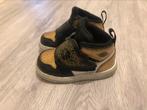 Nike Air Jordan 1 SE Goud Zwart, Ophalen of Verzenden, Zo goed als nieuw, Jongetje of Meisje, Schoentjes