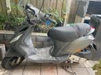 Scooter bouwjaar 2021, Fietsen en Brommers, Scooters | Piaggio, Ophalen of Verzenden, Zo goed als nieuw, Overige modellen