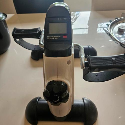 Fiets  voor benen en armen., Sport en Fitness, Fitnessmaterialen, Zo goed als nieuw, Armen, Benen, Ophalen