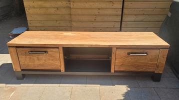 TV Dressoir Henders & Hazel Falster beschikbaar voor biedingen