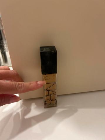 Nars Radiant Longwear Foundation M5 Valencia beschikbaar voor biedingen