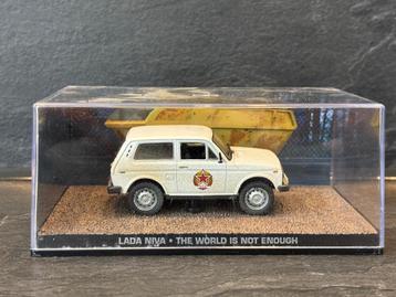 Lada Niva * The World Is Not Enough beschikbaar voor biedingen