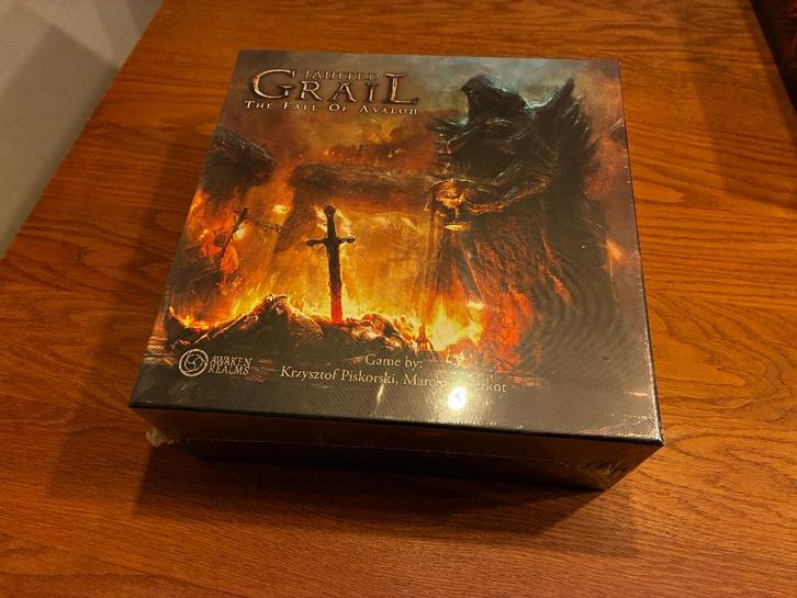 Tainted Grail: The Fall of Avalon (English, New & Sealed), Hobby en Vrije tijd, Gezelschapsspellen | Bordspellen, Nieuw, Een of twee spelers