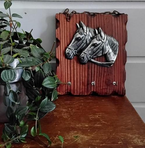 Vintage houten sleutelbord - sleutelrek - paarden - paard, Verzamelen, Dierenverzamelingen, Gebruikt, Overige typen, Paard, Ophalen of Verzenden