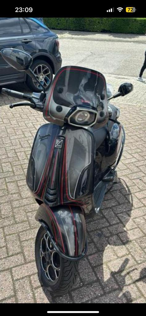 Vespa 80cc E4 2022 Custom - Full Option, Fietsen en Brommers, Scooters | Yamaha, Zo goed als nieuw, Overige modellen, Maximaal 45 km/u