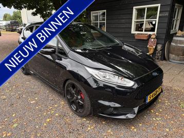 Ford Fiesta 1.6 ST2 STAGE.2+ (bj 2013) beschikbaar voor biedingen