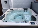 Jacuzzi voor 5 personen in zeer goede staat, Tuin en Terras, Bubbelbaden en Hottubs, Ophalen, Zo goed als nieuw, Afdekzeil, Vast