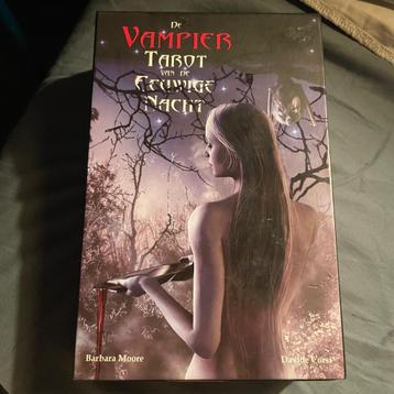 De vampier tarot van de eeuwige nacht  beschikbaar voor biedingen