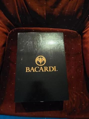 Bacardi (luxe opbergdoos met inhoud) beschikbaar voor biedingen