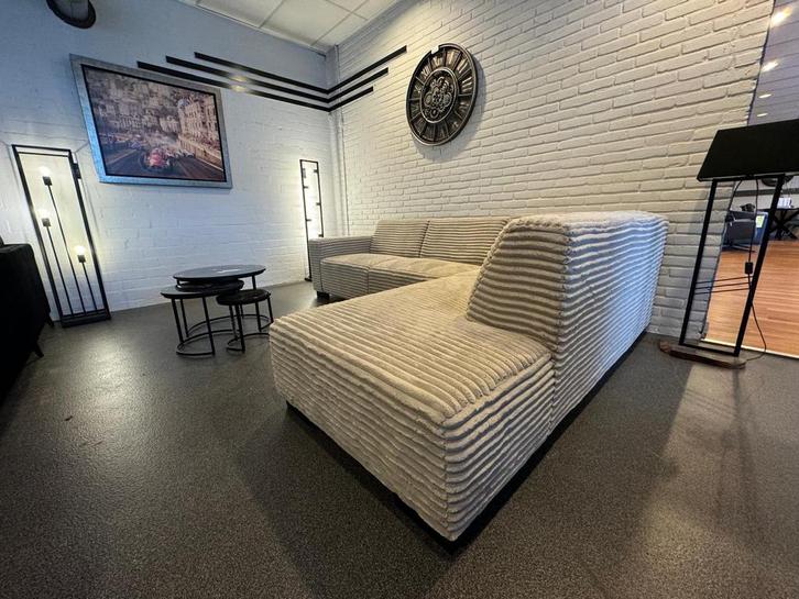Hoekbanken Direct gratis geleverd aan huis!!, Huis en Inrichting, Banken | Sofa's en Chaises Longues, Zo goed als nieuw, Stof