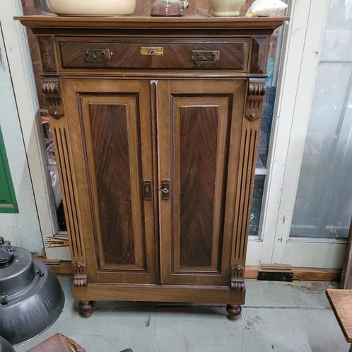 Brocante vintage oude smalle ondiepe meidenkast servieskast, Antiek en Kunst, Curiosa en Brocante, Ophalen
