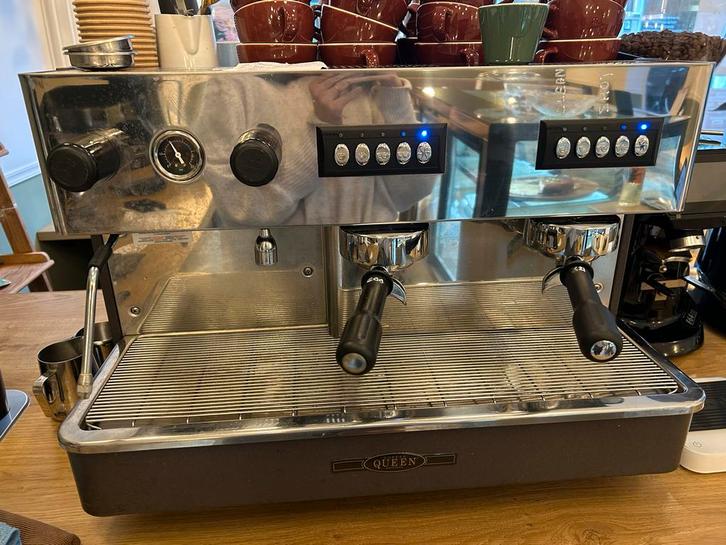 Queens espresso machine 2 slots ready to pick up, Witgoed en Apparatuur, Koffiezetapparaten, Espresso apparaat, 10 kopjes of meer