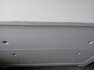 Nette commode wit beschikbaar voor biedingen