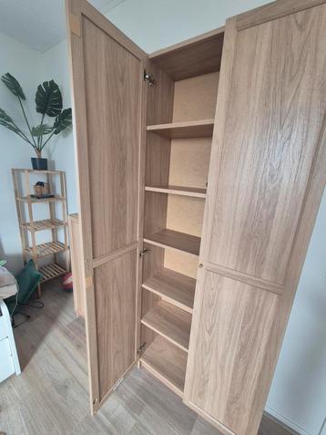 Billy kast met Oxberg deuren (202 x 80 x 28). Eikenpatroon. beschikbaar voor biedingen