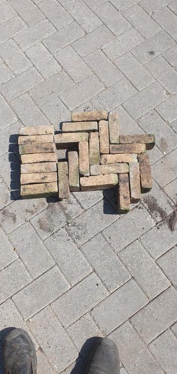 Ijselsteentjes straatsteentjes beschikbaar voor biedingen