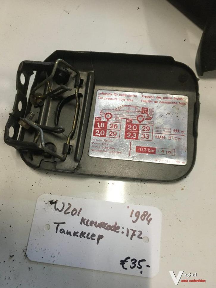 Mercedes w201 / 190 1983 Tankklep kleurcode: 172, Auto-onderdelen, Carrosserie en Plaatwerk, Deur, Gebruikt, Ophalen of Verzenden