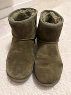 Groene UGG Laarzen Maat 39 - Gereinigd, Ophalen of Verzenden, Gedragen, Groen, Lage of Enkellaarzen