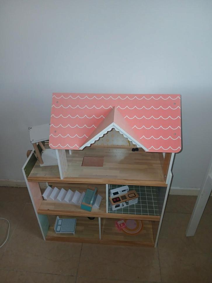 Leuk houten poppenhuis met accessoires, Kinderen en Baby's, Speelgoed | Poppenhuizen, Gebruikt, Poppenhuis, Ophalen of Verzenden
