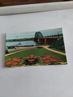 NIJMEGEN  WAALBRUG MET BLOEMENTAPIJT 1960, Verzamelen, Ophalen of Verzenden, 1940 tot 1960, Gelderland
