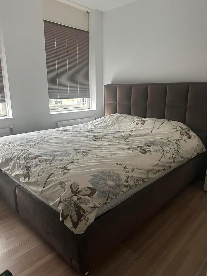 Complete Slaapkamer Set – Luxe Bed, Kast & 2 Nachtkastjes, Huis en Inrichting, Slaapkamer | Complete slaapkamers, Zo goed als nieuw