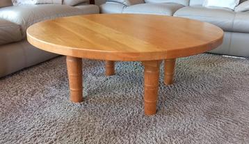 Robuuste Salontafel 119 cm beschikbaar voor biedingen