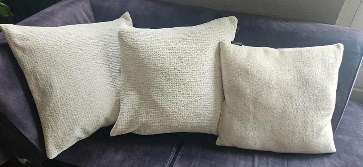 Prachtige licht beige woonkussens, Huis en Inrichting, Woonaccessoires | Kussens, Zo goed als nieuw, Vierkant, Ophalen of Verzenden