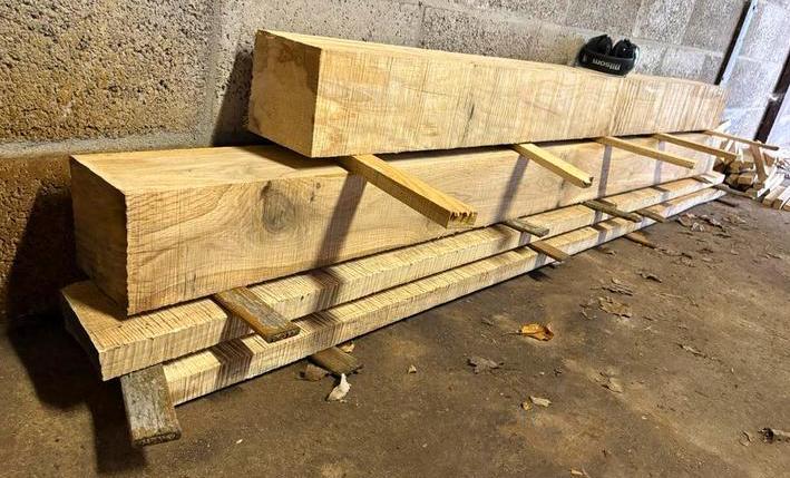 Vers gezaagde eiken balken en schaaldelen, Doe-het-zelf en Verbouw, Hout en Planken, Nieuw, Plank, Eiken, Minder dan 200 cm, 50 mm of meer